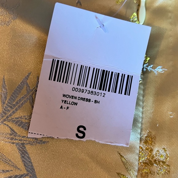 NWT| Jacquard yellow dress 👗 | Forever 21 Women’s Size_S

22 - Picture 8 of 15